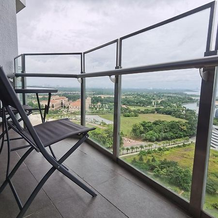 Almas Puteri Harbour Apartment Nusajaya  Exterior foto