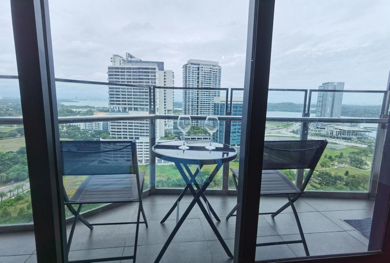 Almas Puteri Harbour Apartment Nusajaya  Exterior foto