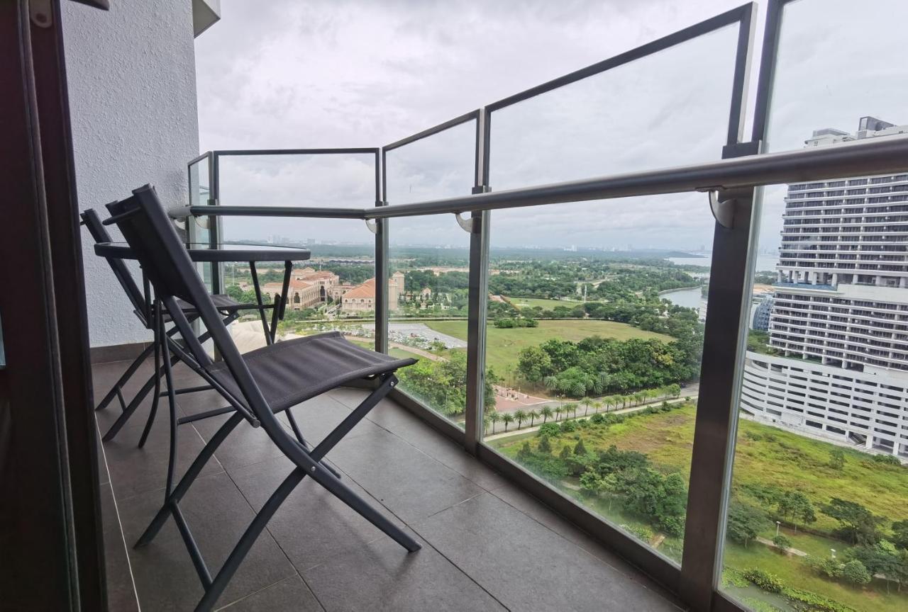 Almas Puteri Harbour Apartment Nusajaya  Exterior foto