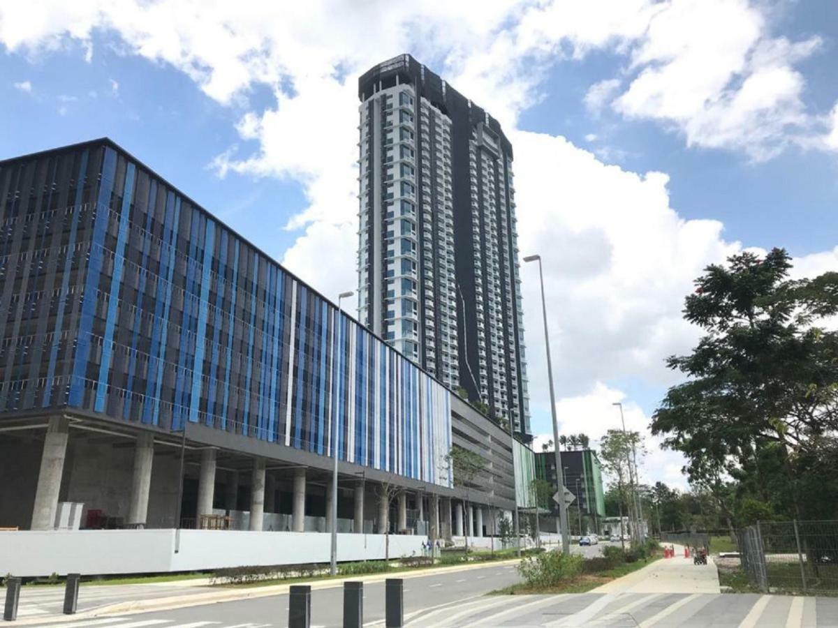 Almas Puteri Harbour Apartment Nusajaya  Exterior foto